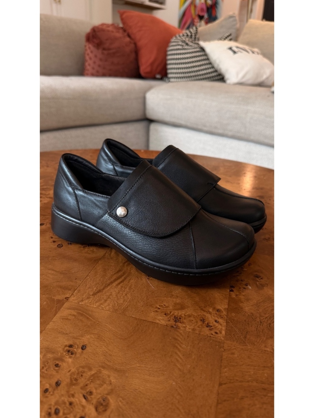 NWT Naot Black Leather Comfort Slip-On Shoes Size 38
